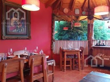 Venta Local Gastronómico y 2 Viviendas