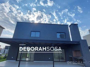Casa en - Venta- en Puertos del Lago- Zona Norte- Escobar-4 ambientes