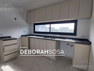 Casa en - Venta- en Puertos del Lago- Zona Norte- Escobar-4 ambientes