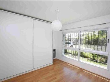 Casa en venta - 3 Dormitorios 3 Baños - Cochera - 468Mts2 - City Bell