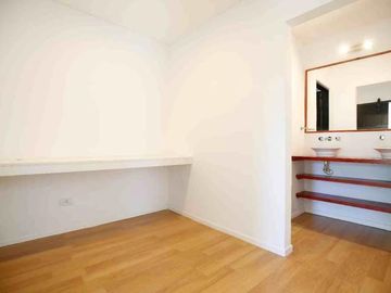 Casa en venta - 3 Dormitorios 3 Baños - Cochera - 468Mts2 - City Bell