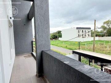 Venta Duplex 3 ambientes a estrenar en Berazategui