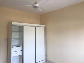 PH en venta - 5 Dormitorios 4 Baños - 299Mts2 - Rafael Calzada, Almirante Brown