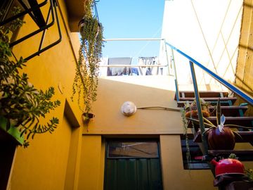 PH en venta - 5 Dormitorios 4 Baños - 299Mts2 - Rafael Calzada, Almirante Brown
