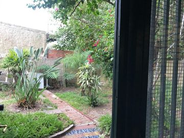 PH en venta - 5 Dormitorios 4 Baños - 299Mts2 - Rafael Calzada, Almirante Brown