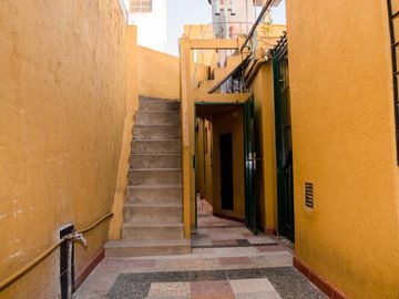 PH en venta - 5 Dormitorios 4 Baños - 299Mts2 - Rafael Calzada, Almirante Brown