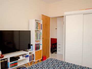 PH en venta - 5 Dormitorios 4 Baños - 299Mts2 - Rafael Calzada, Almirante Brown