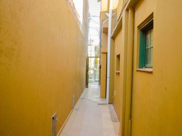 PH en venta - 5 Dormitorios 4 Baños - 299Mts2 - Rafael Calzada, Almirante Brown