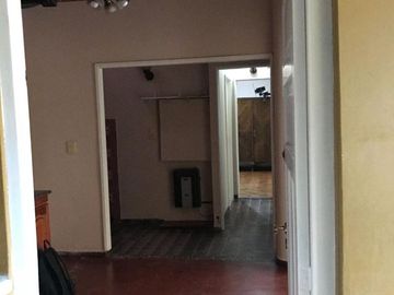 PH en venta - 5 Dormitorios 4 Baños - 299Mts2 - Rafael Calzada, Almirante Brown
