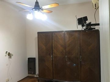 PH en venta - 5 Dormitorios 4 Baños - 299Mts2 - Rafael Calzada, Almirante Brown