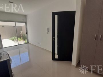Venta de Departamento 2 ambientes con patio en Wilde (30409)