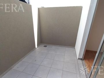 Venta de Departamento 2 ambientes con patio en Wilde (30409)