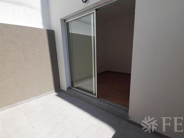 Venta de Departamento 2 ambientes con patio en Wilde (30409)