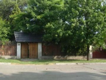 Casa en venta - 4 Dormitorios 2 Baños - Cocheras - 630Mts2 - Burzaco