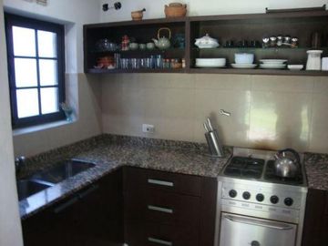 Casa en venta - 4 Dormitorios 2 Baños - Cocheras - 630Mts2 - Burzaco