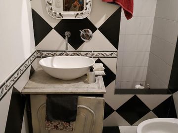Casa en venta - 4 Dormitorios 2 Baños - Cocheras - 630Mts2 - Burzaco