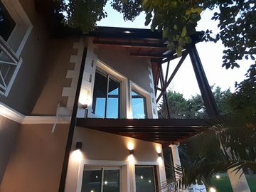 Imponente Chalet de 9 amb sobre Lote de 2.000 m2!