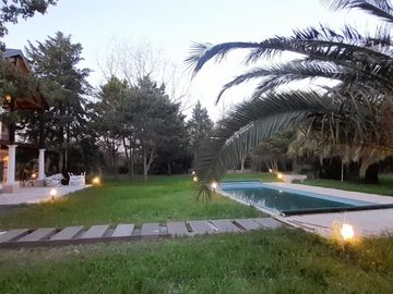 Imponente Chalet de 9 amb sobre Lote de 2.000 m2!