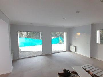Imponente Chalet de 9 amb sobre Lote de 2.000 m2!