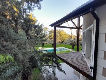 Imponente Chalet de 9 amb sobre Lote de 2.000 m2!