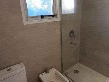 Imponente Chalet de 9 amb sobre Lote de 2.000 m2!