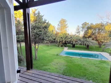 Imponente Chalet de 9 amb sobre Lote de 2.000 m2!