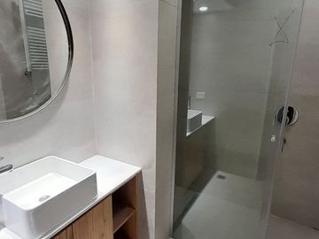 Imponente Chalet de 9 amb sobre Lote de 2.000 m2!