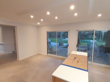 Imponente Chalet de 9 amb sobre Lote de 2.000 m2!