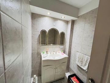 Casa de 4 ambientes   dependencia   altillo en venta, en Martínez