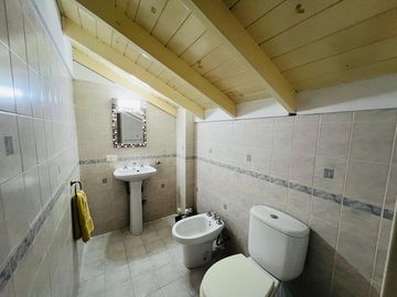 Casa de 4 ambientes   dependencia   altillo en venta, en Martínez