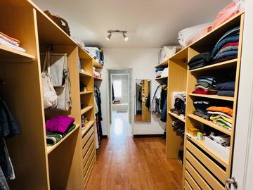 Casa de 4 ambientes   dependencia   altillo en venta, en Martínez