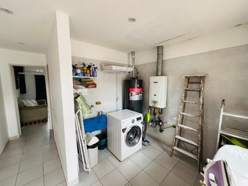 Casa de 4 ambientes   dependencia   altillo en venta, en Martínez