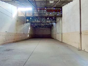 Galpón de 300 m2 Cub. - Oficinas de 150 m2 Cub. - Lote 600 m2