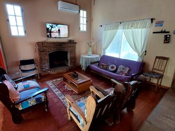 Maravillosa Casa quinta con amplio terreno y pileta a la venta-Permuta