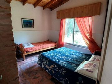 Maravillosa Casa quinta con amplio terreno y pileta a la venta-Permuta