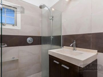 TRIPLEX EN ADROGUE VILLAGE