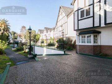 TRIPLEX EN ADROGUE VILLAGE