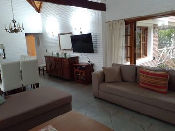 Cod 152 Alquiler y Venta, cerca de la playa y del centro!