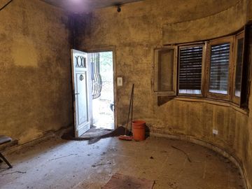 Venta Terreno con casa a reciclar - Ricardo Rojas- Tigre