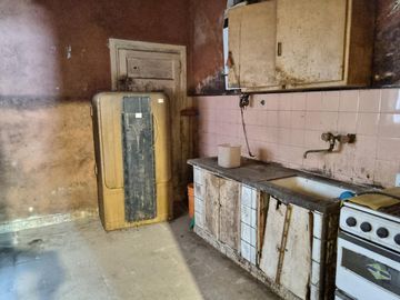 Venta Terreno con casa a reciclar - Ricardo Rojas- Tigre