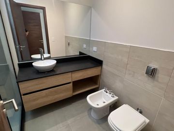 Duplex 2 dorm 2 baños planta baja Distrito Sur