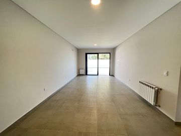 Duplex 2 dorm 2 baños planta baja Distrito Sur