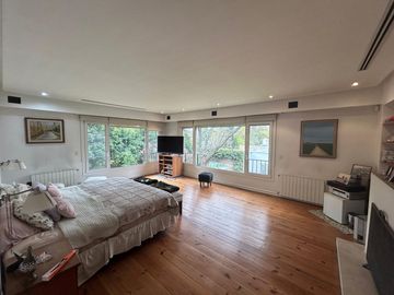 Espectacular casa en Lomas de San Isidro - Inmejorable zona