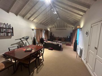 Espectacular casa en Lomas de San Isidro - Inmejorable zona