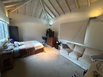 Espectacular casa en Lomas de San Isidro - Inmejorable zona