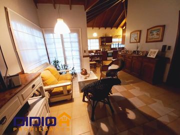 Casa venta Burzaco