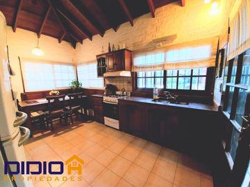 Casa venta Burzaco