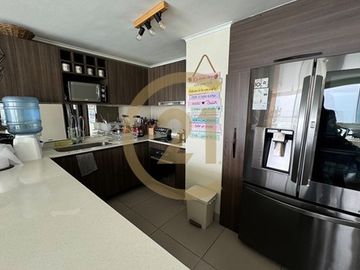 Se Vende Penthouse de 3 niveles en Laguna del Mar