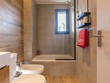 Venta Departamento 2 dormitorios-2 baños  - Microcentro