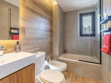 Venta Departamento 2 dormitorios-2 baños  - Microcentro